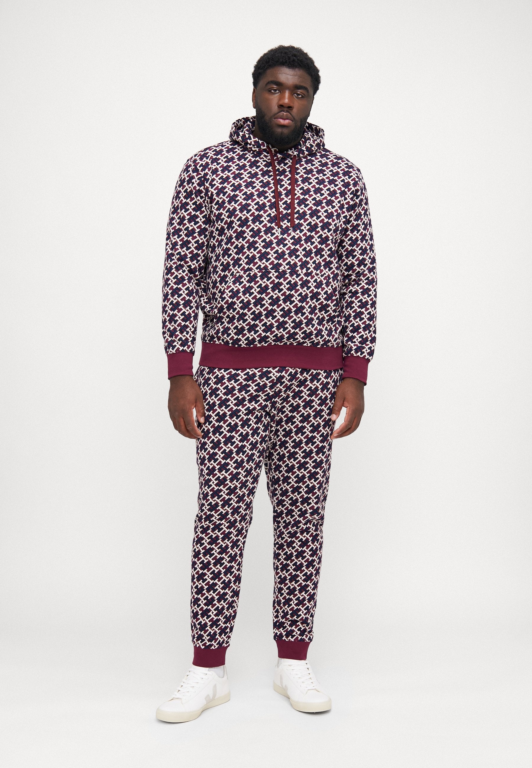 MONOGRAM UNISEX Media 2