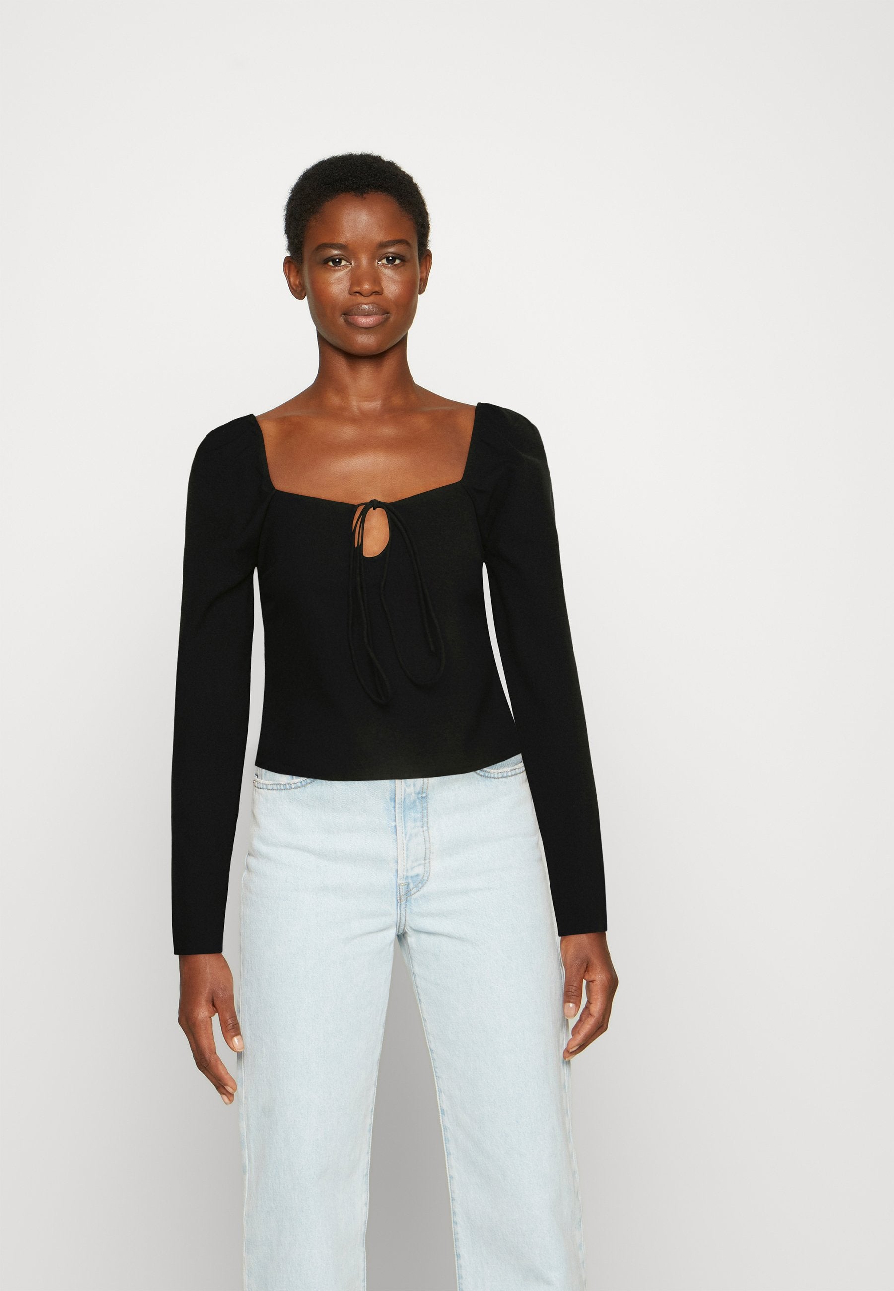 Abercrombie & Fitch CHASE SLIM KEYHOLE TOP