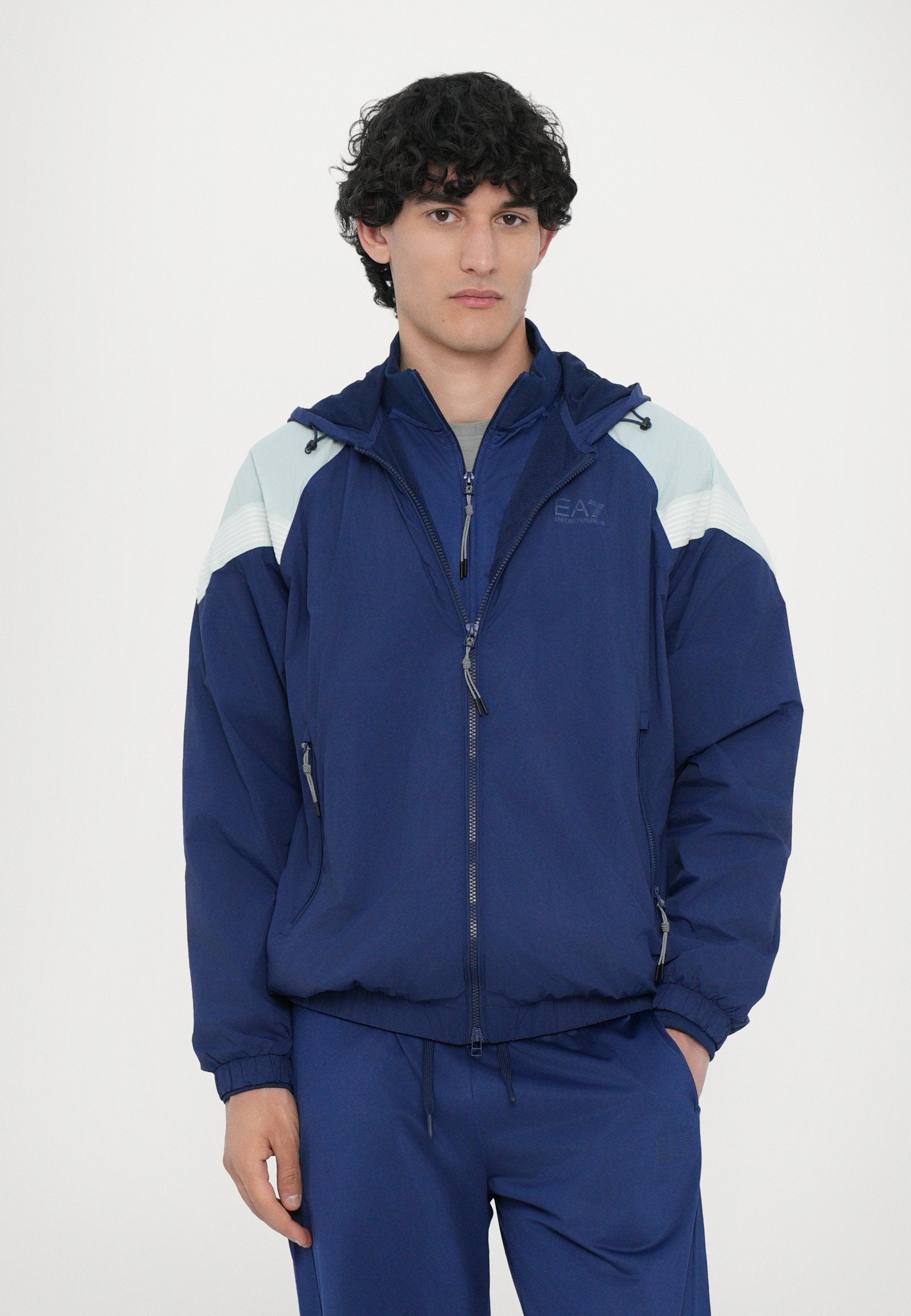 EA7 Emporio Armani Übergangsjacke Media 8