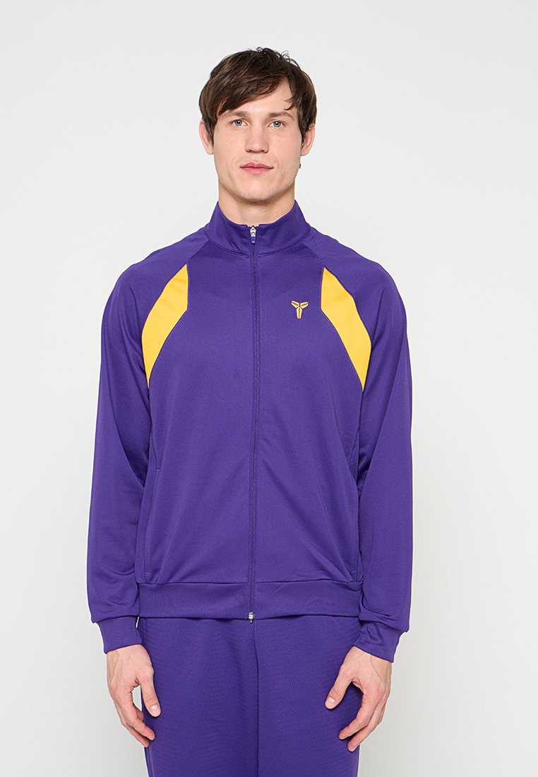 Nike Performance