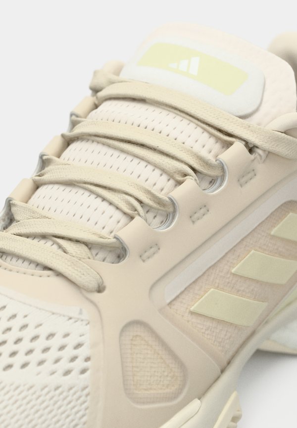 adidas Performance AVALUXE