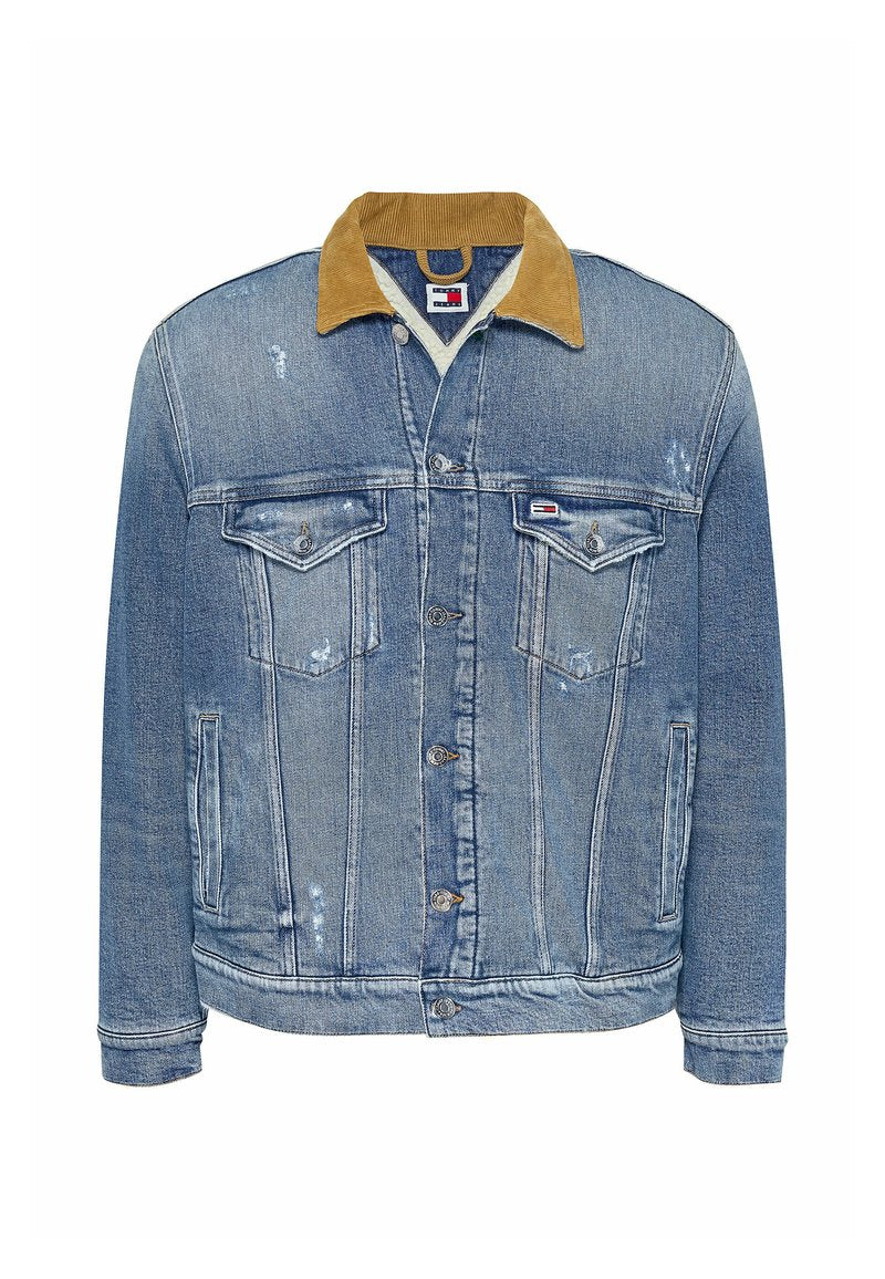 Hellblaues Denim-Jackett mit einem beigen Cordkragen, vorderer Knopfverschluss, zwei Brusttaschen und Ausbleichungsdetails. Klassisches Design.