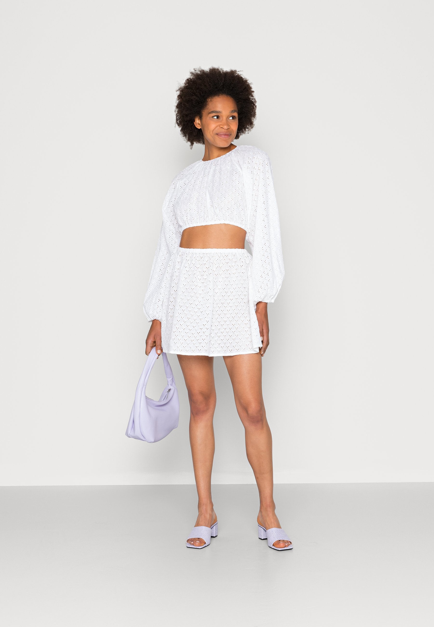 Nly by Nelly EMBROIDERED SHORT ELASTIC WAIST SKIRT