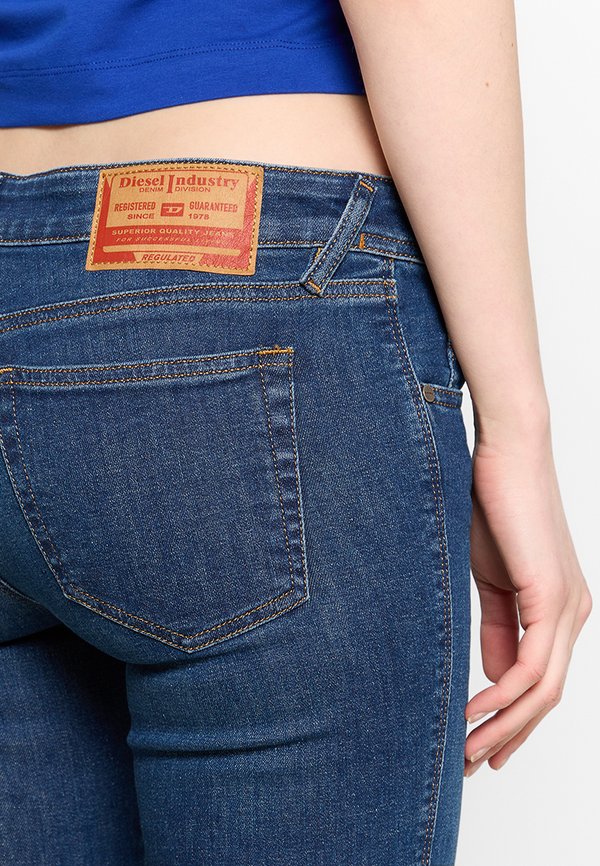 Diesel 2018 SLANDY-LOW SUPER SKINNY FIT