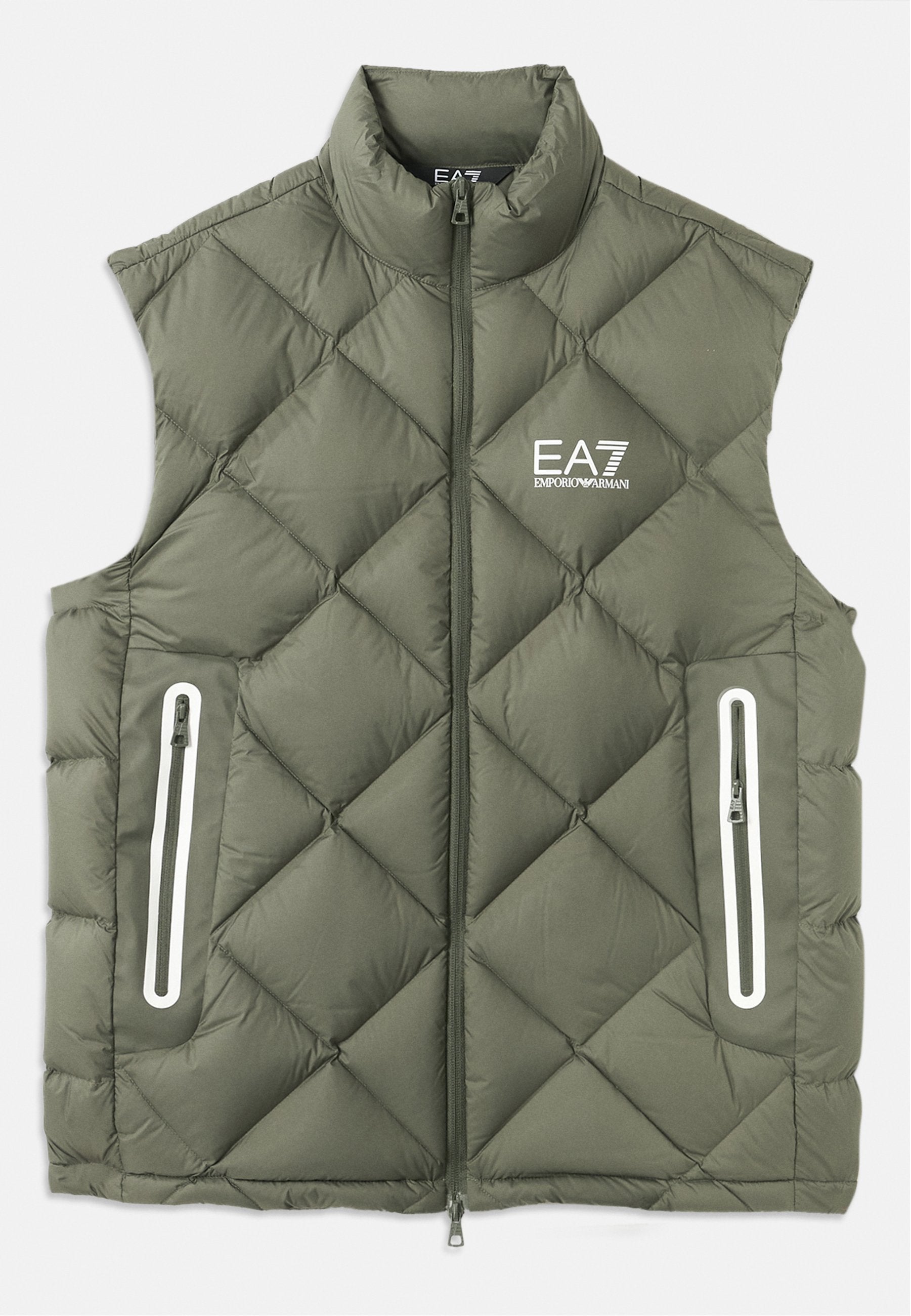 MOUNTAIN QUILTED VEST Media 1