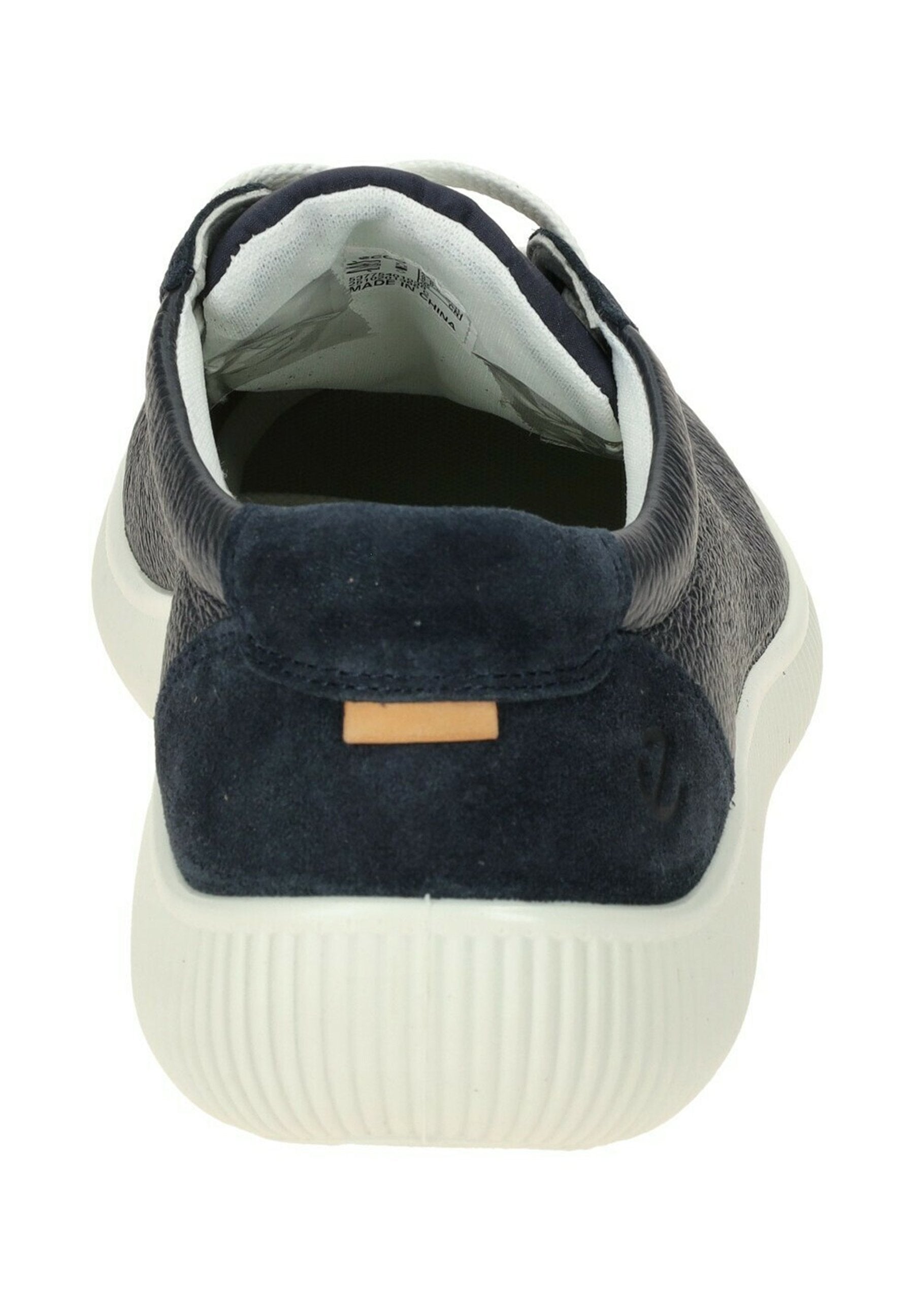 SNEAKERS Media 4