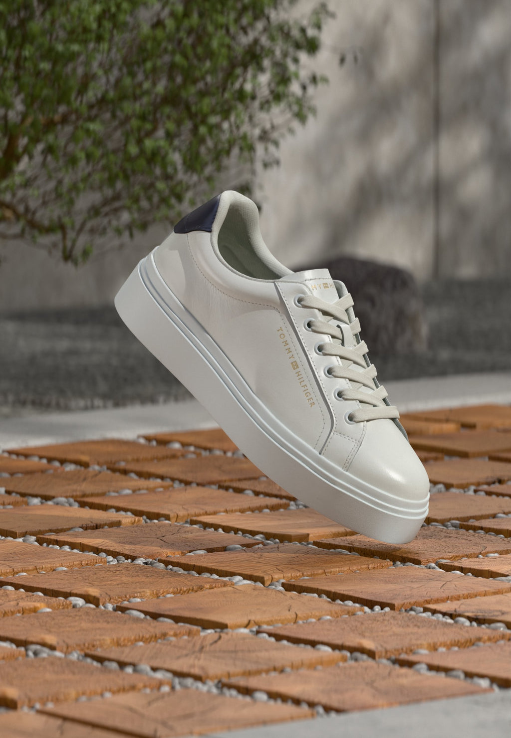 LOGO LEATHER PLATFORM CUPSOLE TRAINERS Media 1