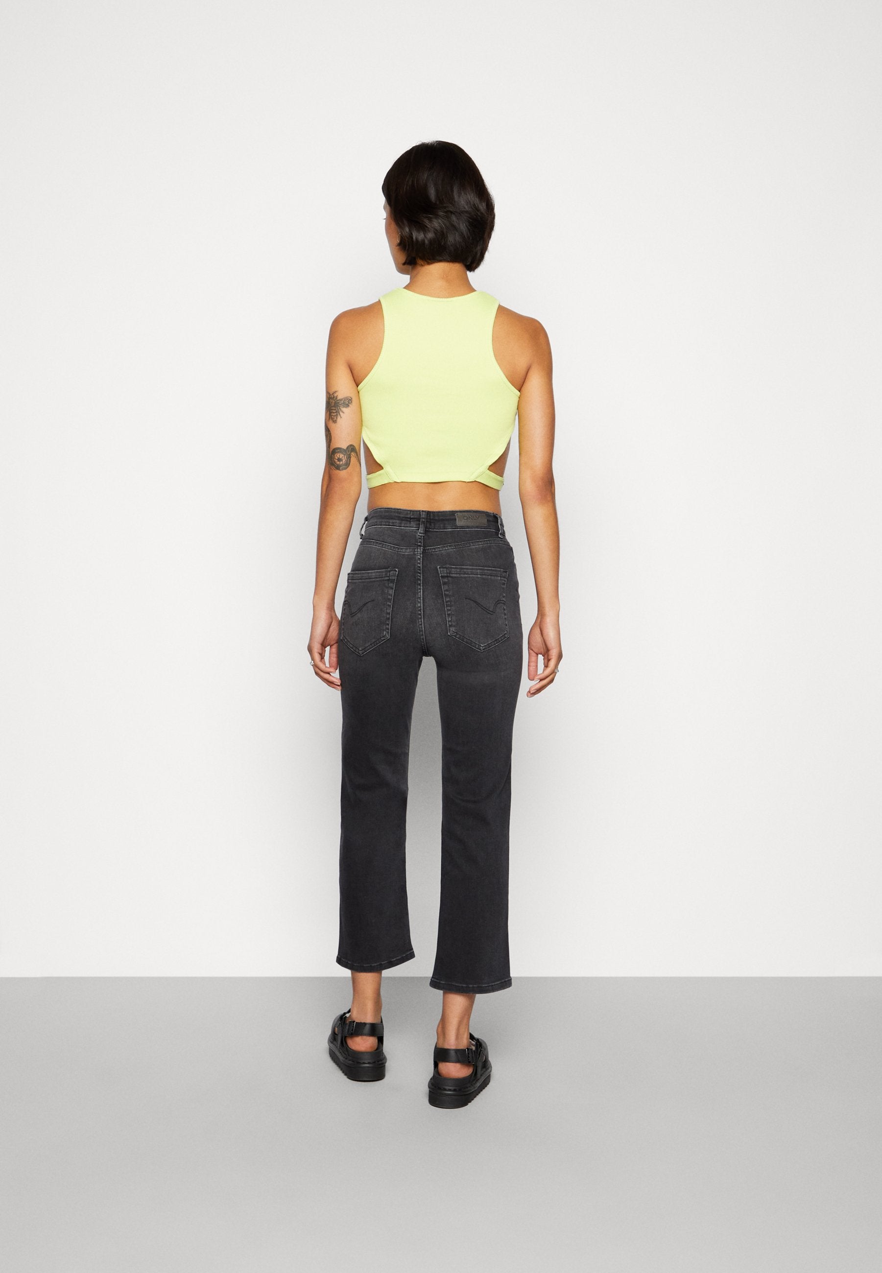 ONLEVELINA HIGH WAIST ANKLE Media 4