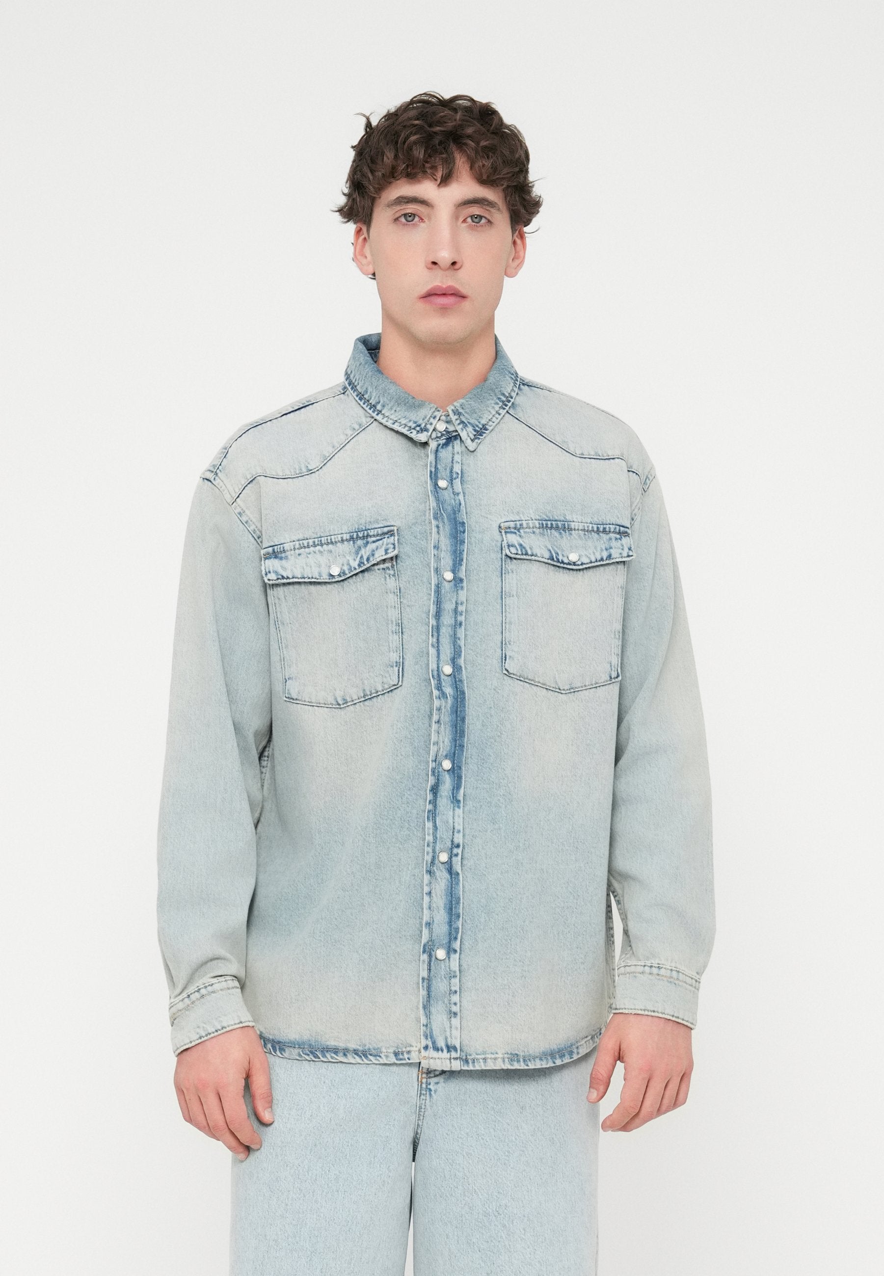 ONSWESTERN BOX TAI SHIRT Media 3