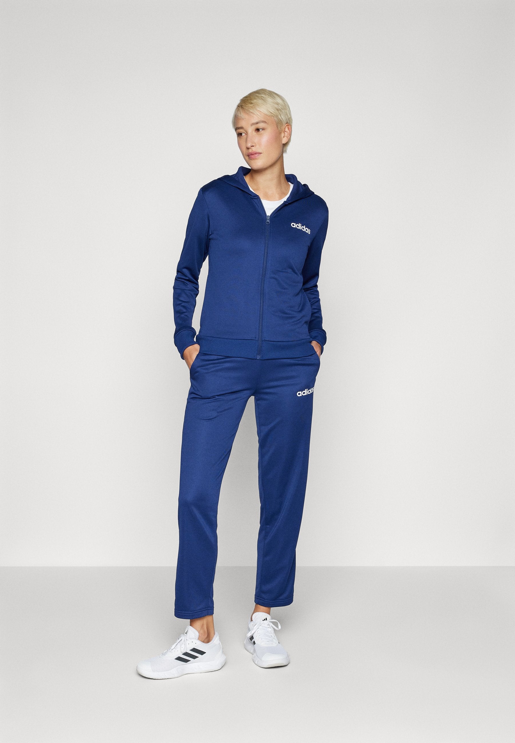 adidas Sportswear ESSENTIALS LINEAR
