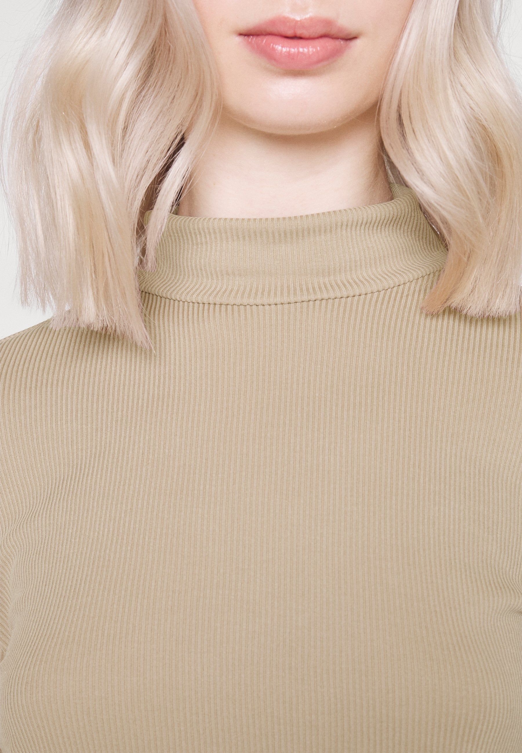 La Strada Unica PRIMO HIGHNECK
