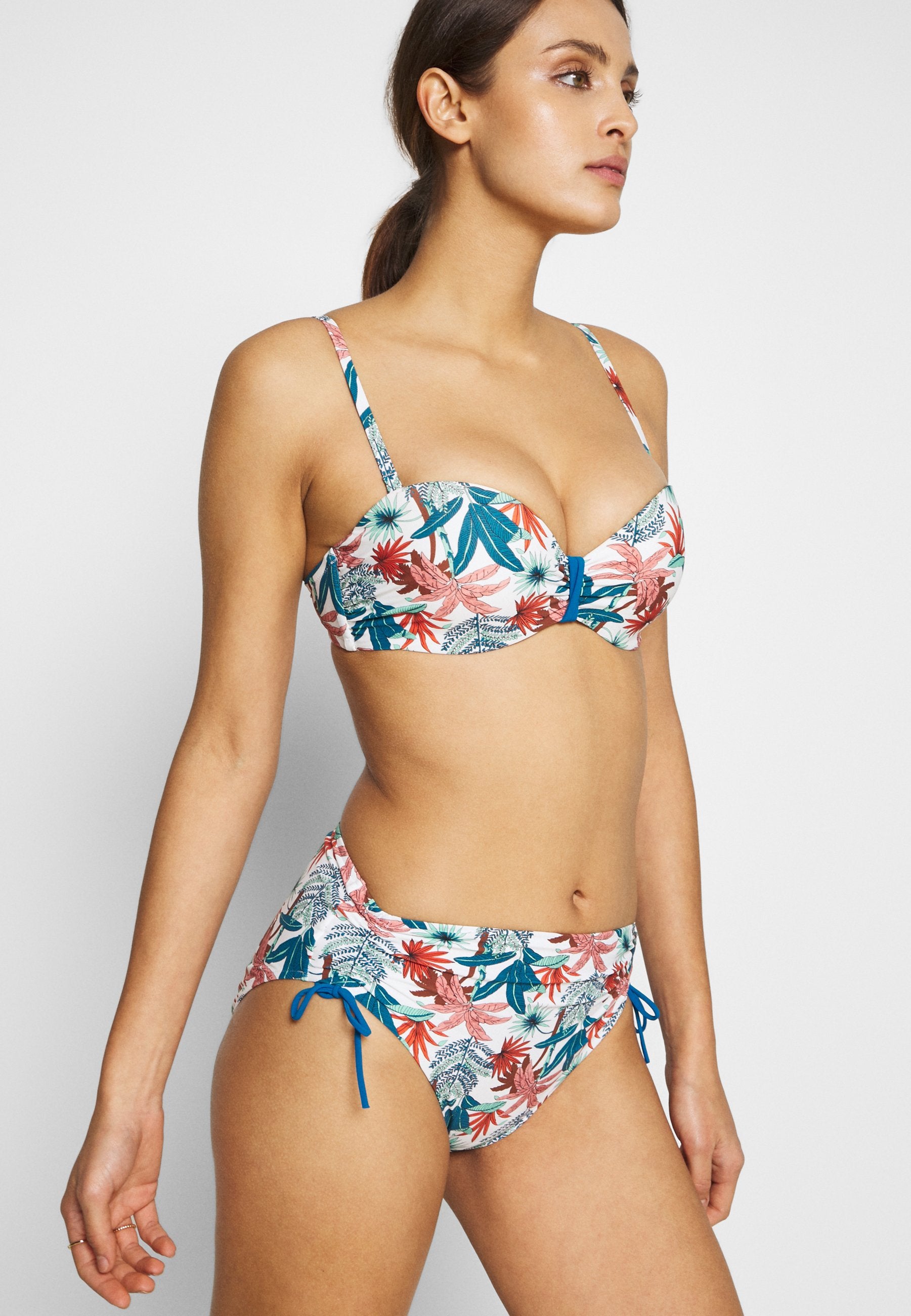 Chantelle BAY BANDEAU SCHALE