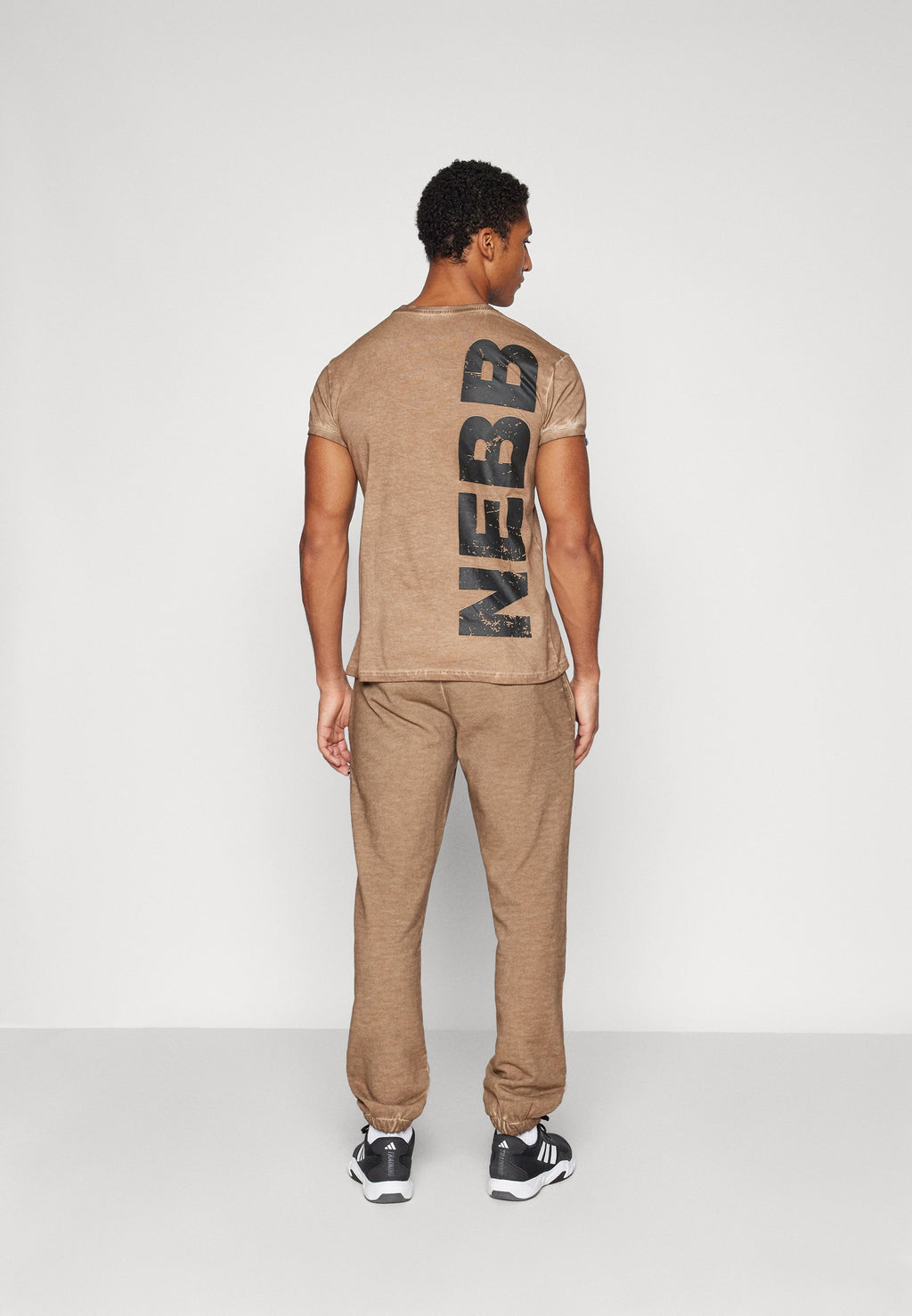 Nebbia WASHED OFF GYM SWEATPANTS BAGGY STYLE GYM BRO
