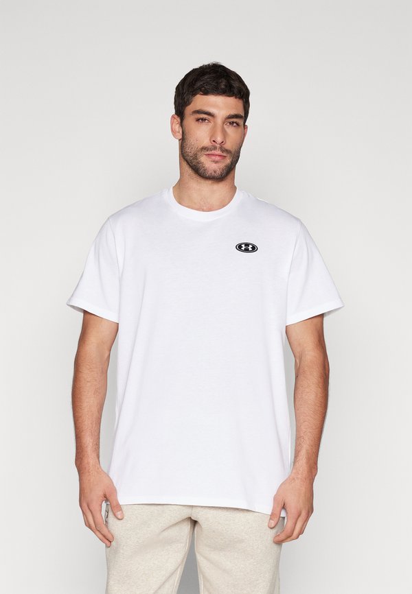 Under Armour HEAVYWEIGHT LEFT CHEST PATCH - Basic T-shirt - white/black