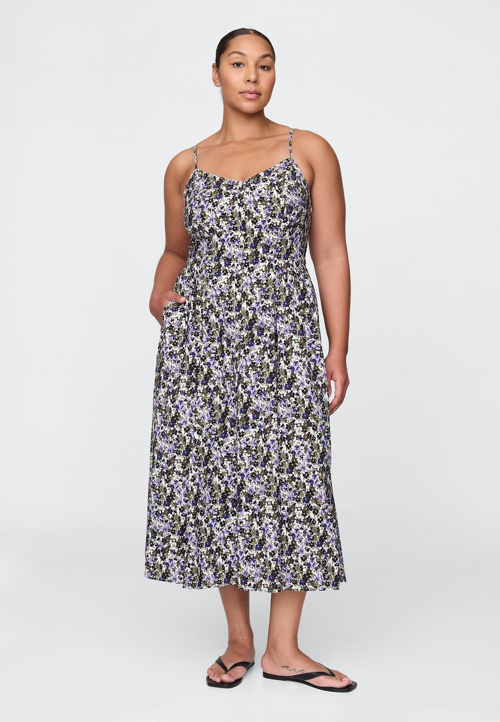 GAP V NECK SHIRRED MAXI