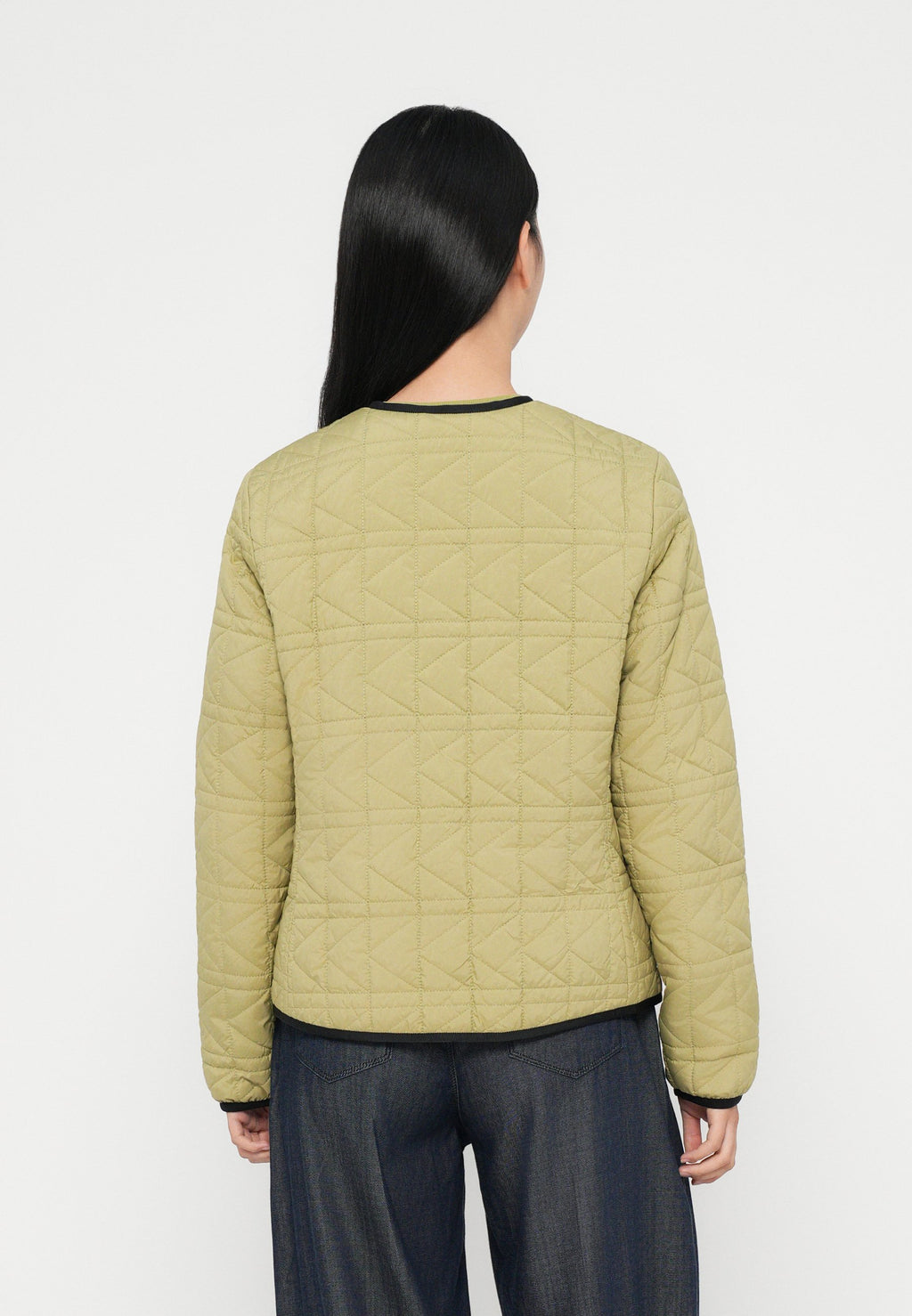 QUILT LIGHTWEIGHT JACKET Media 4
