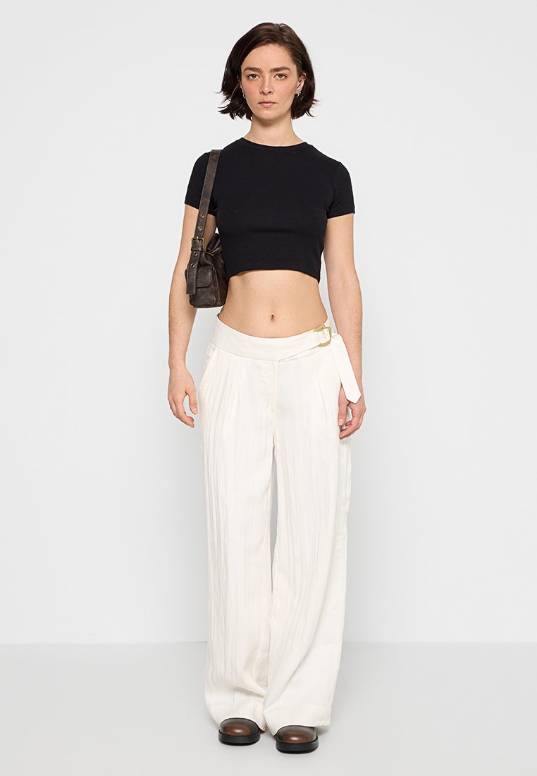 DKNY