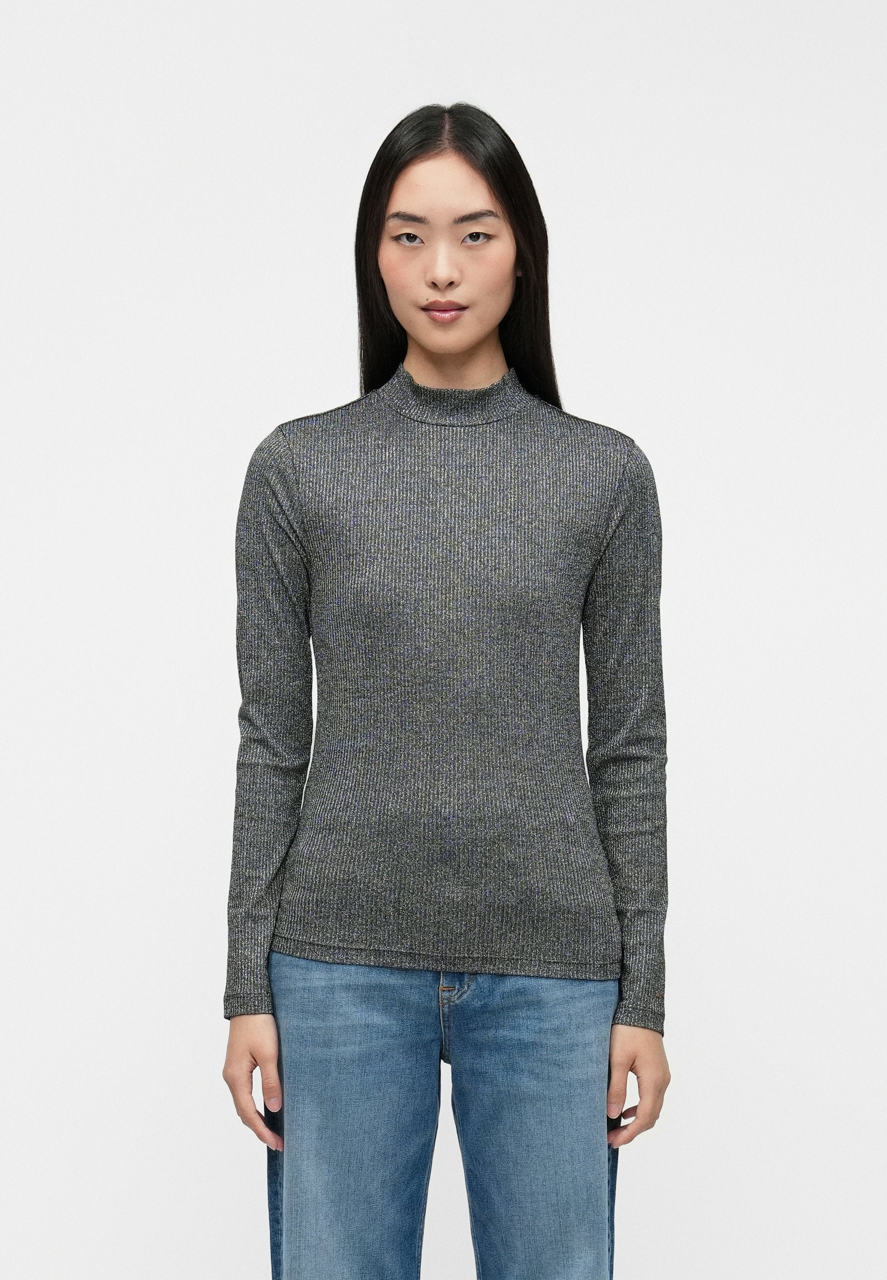 FESTIVE METALLIC SLIM LONG SLEEVE TOP Media 3