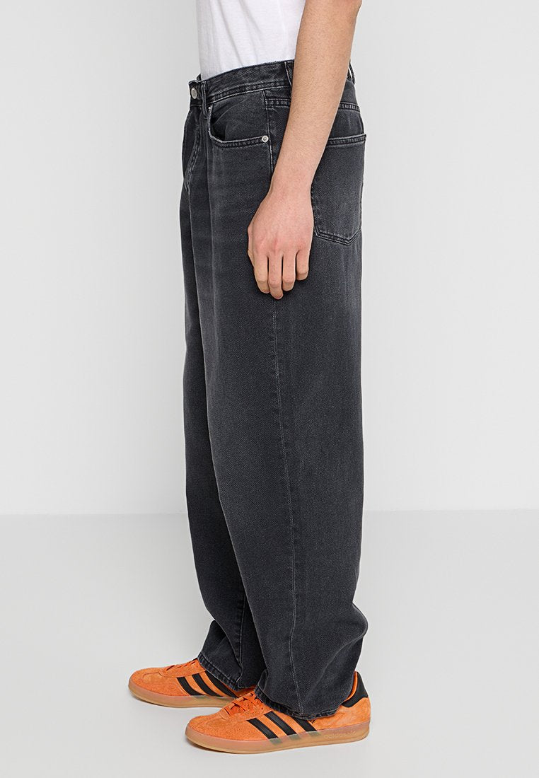 Loose-fit ONSFADE High waist Loose Fit Media 2