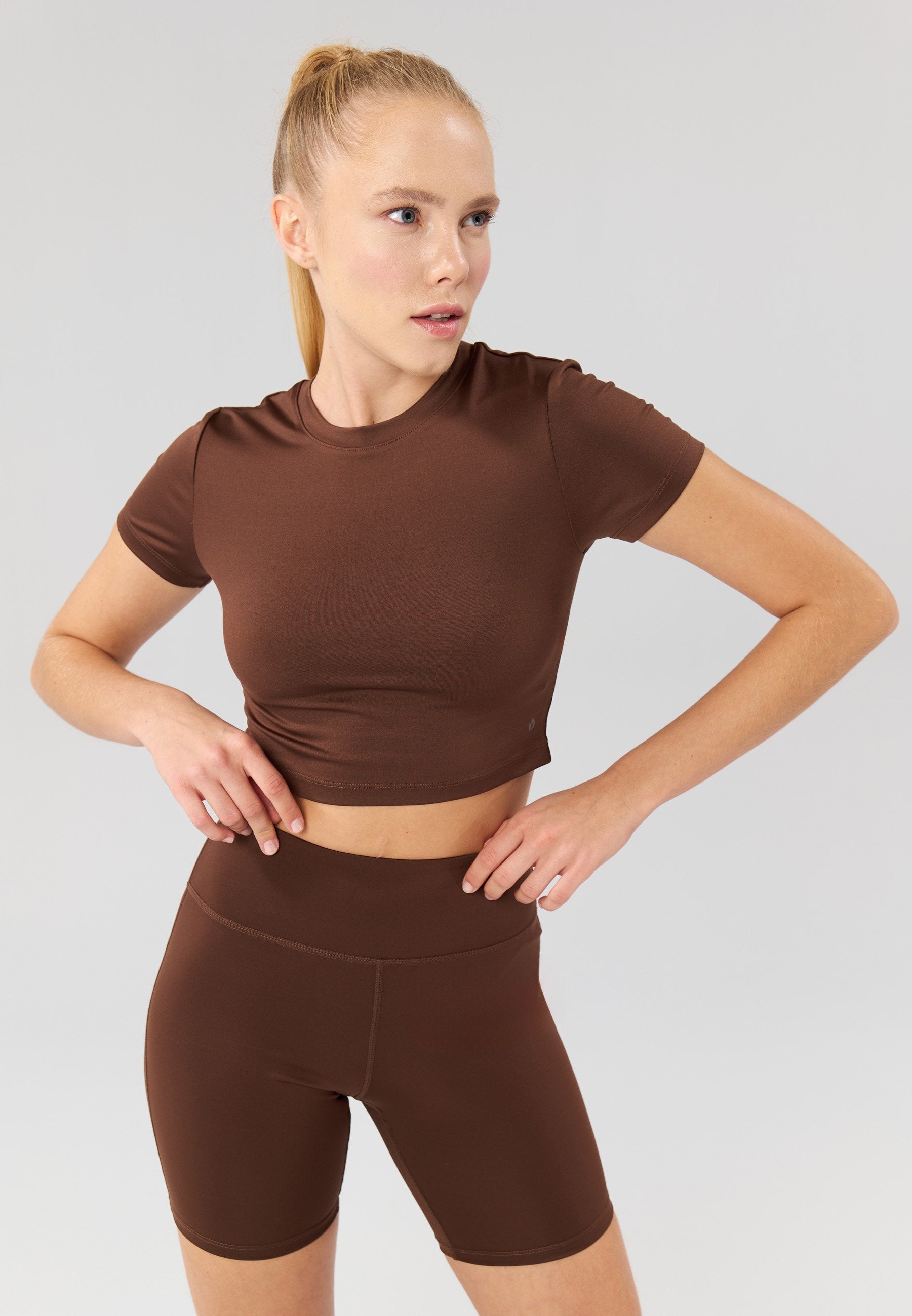 Even&Odd active ESSENTIAL CROPPED T-SHIRT