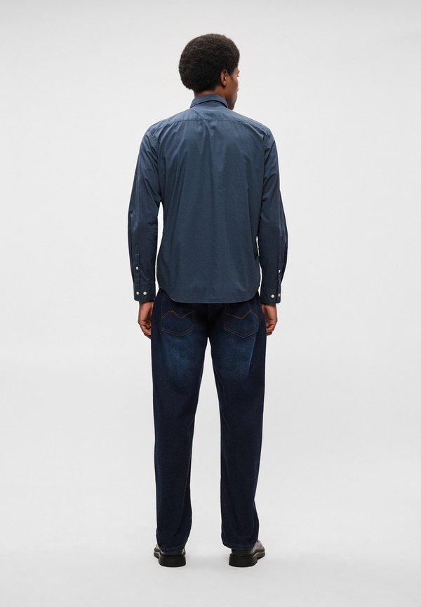 Marc O'Polo LONG SLEEVES ONE RECTANGULAR CHEST POCKET ROUND HEM