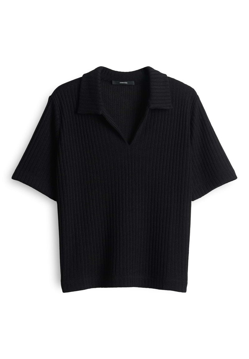 RIBBED TEXTURE Media 1