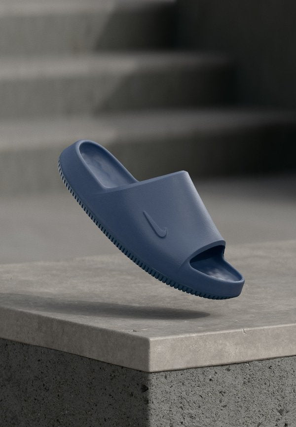 Nike Sportswear CALM 2.0 UNISEX - Pool slides - diffused blue