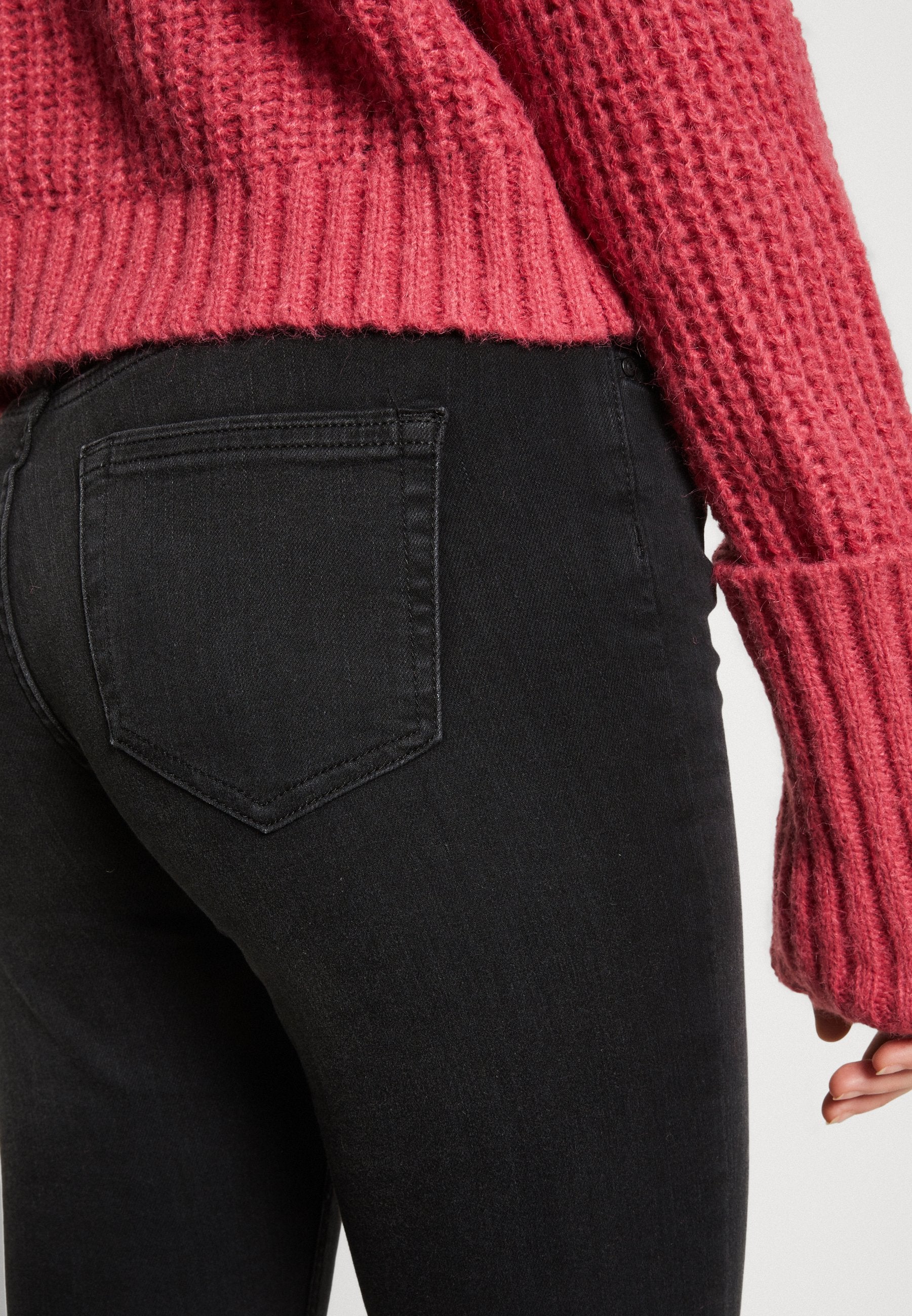 Flared fit ONLBLUSH Mid waist Media 6