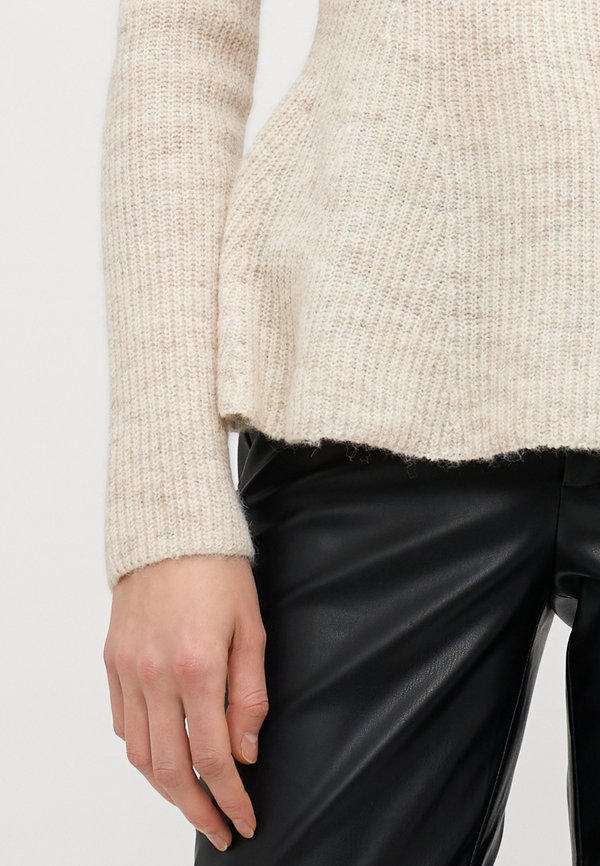 Vero Moda Tall VMDESMA U NECK PEPLUM