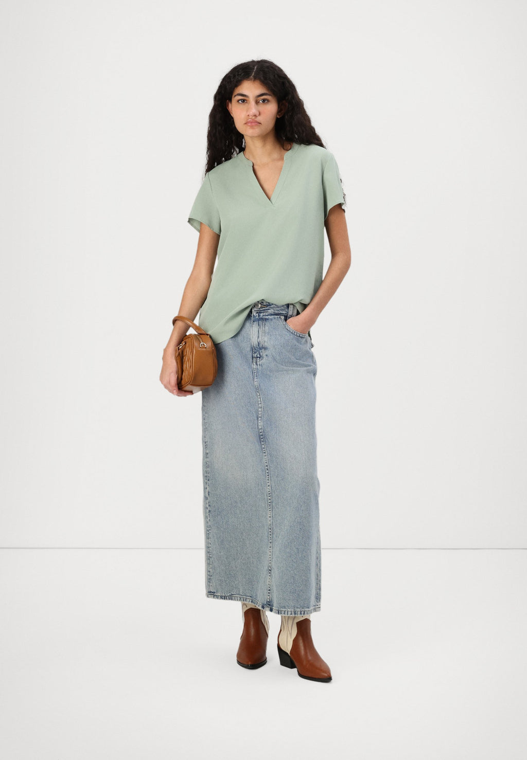 ONLY ONLELITE LIFE V NECK