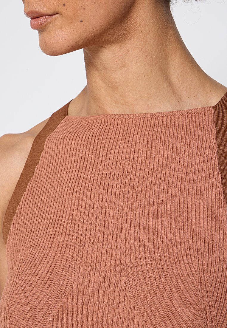 REMAIN RACERBACK