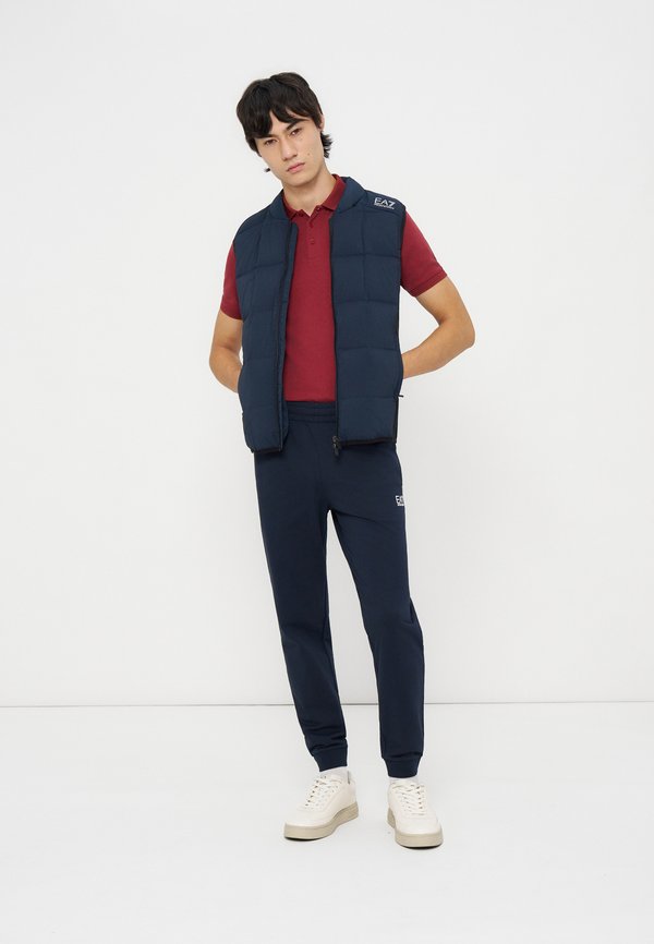 EA7 Emporio Armani