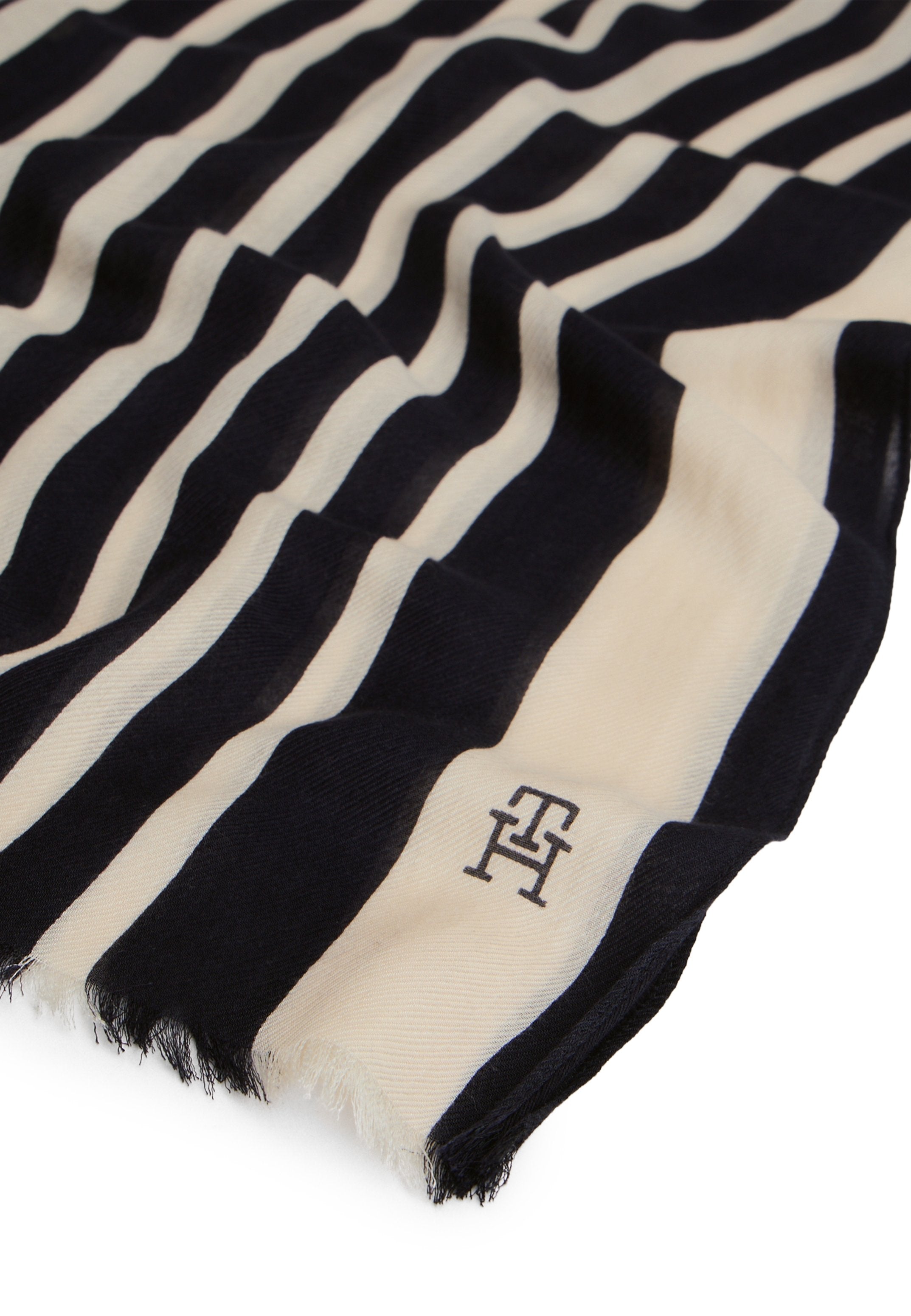 CHIC TH MONOGRAM RECTANGULAR SCARF Media 3