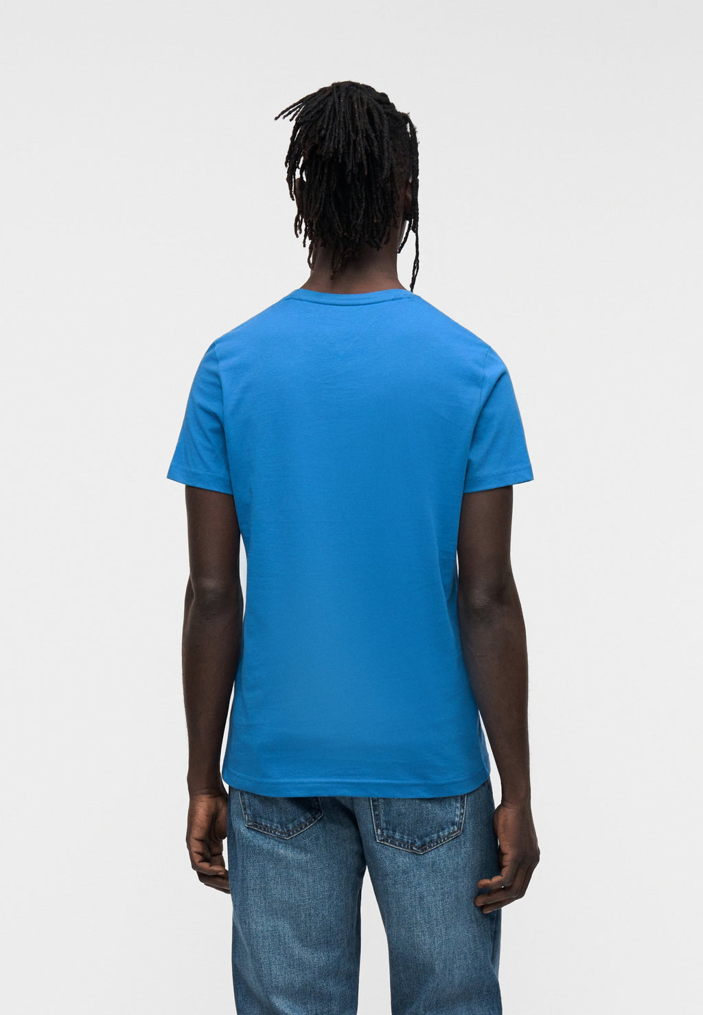 LOGO TEE Media 4