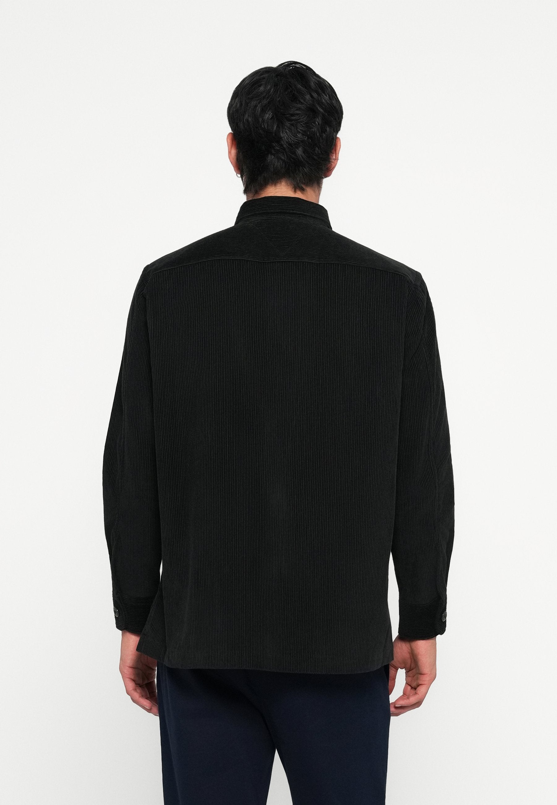 OVERSHIRT Media 4