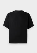 Schwarzes T-Shirt aus Baumwolle, mit Rundhalsausschnitt, kurzen Ärmeln und einem lässigen Schnitt ohne sichtbare Muster oder Akzente.