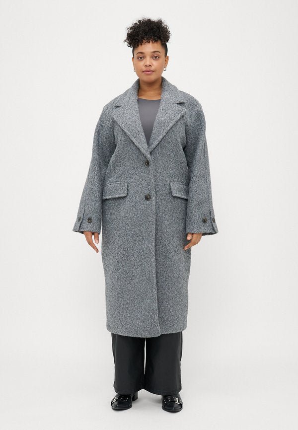 Vero Moda Curve VMCANNYJOLIE LONG COAT - Classic coat - medium grey melange