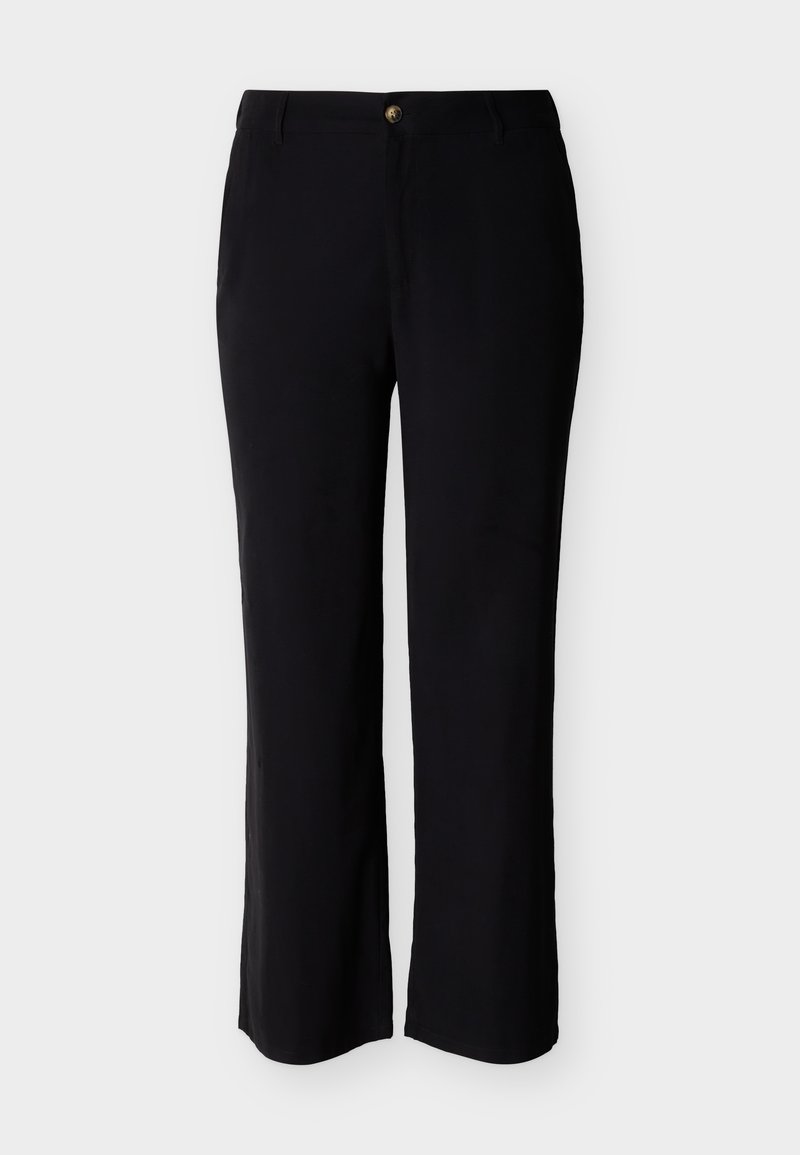 Schwarze gerade geschnittene Hose mit Knopf- und Reißverschluss, seitlichen Taschen und Gürtelschlaufen, vor einem einfarbigen hellen Hintergrund präsentiert.