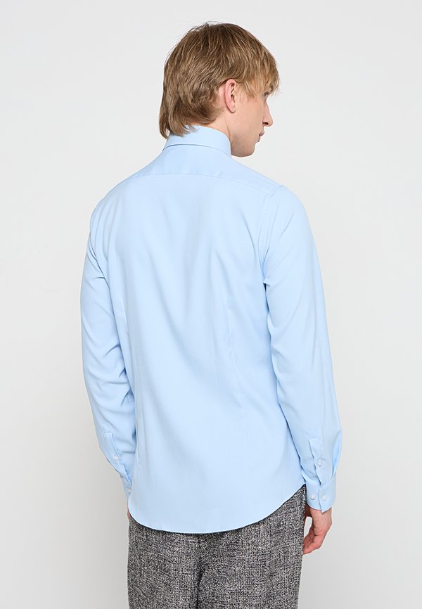 Calvin Klein SLIM FIT