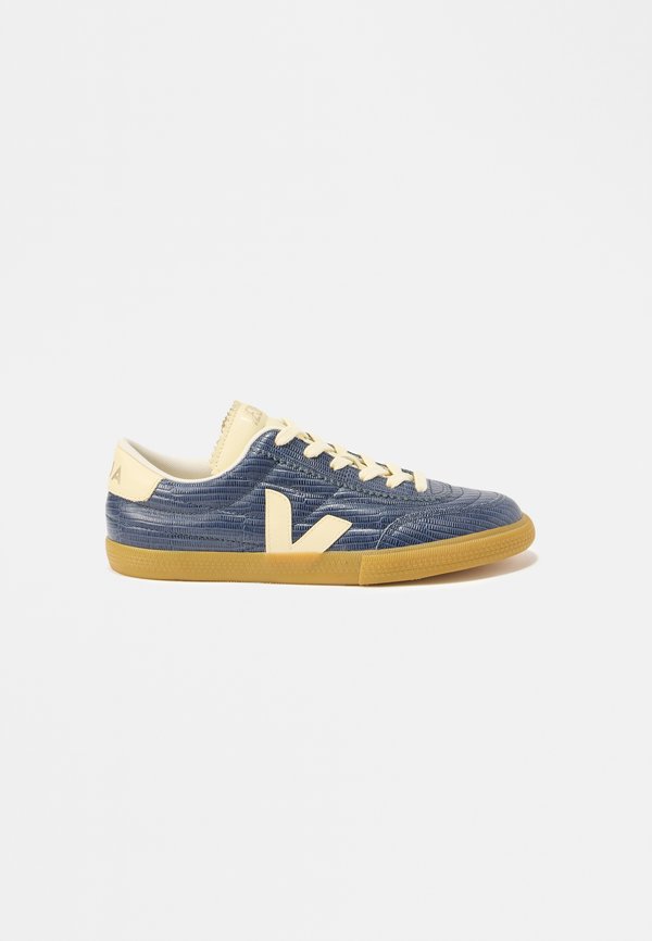 Veja WOMEN`S PANENKA