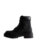 Schwarze Lederankelstiefel mit runder Zehenform, dickem Profilsohle, Schnürung vorne und gepolstertem Schaft. Enthält Metallösen und Steppdetails.