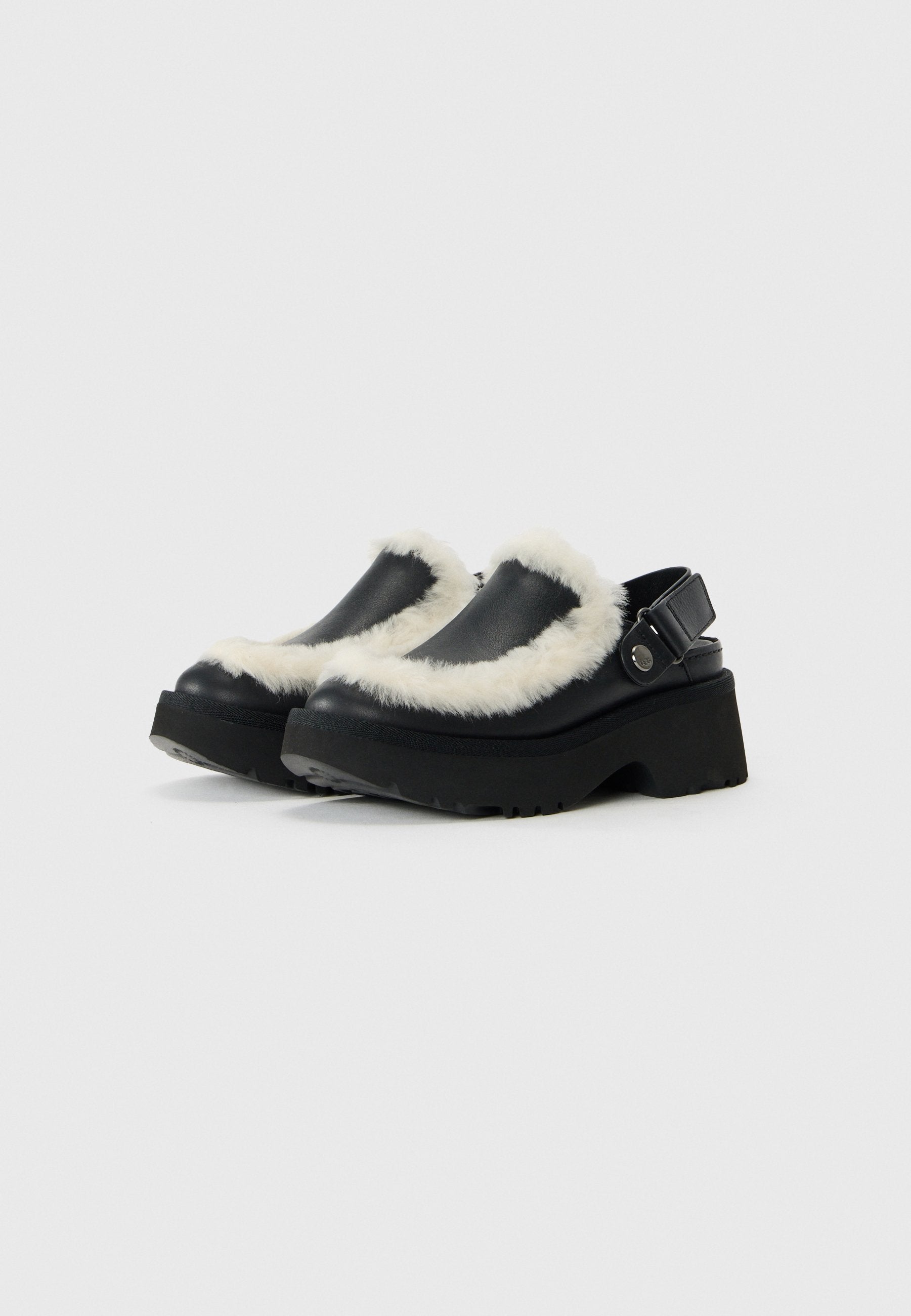 UGG ESMEE