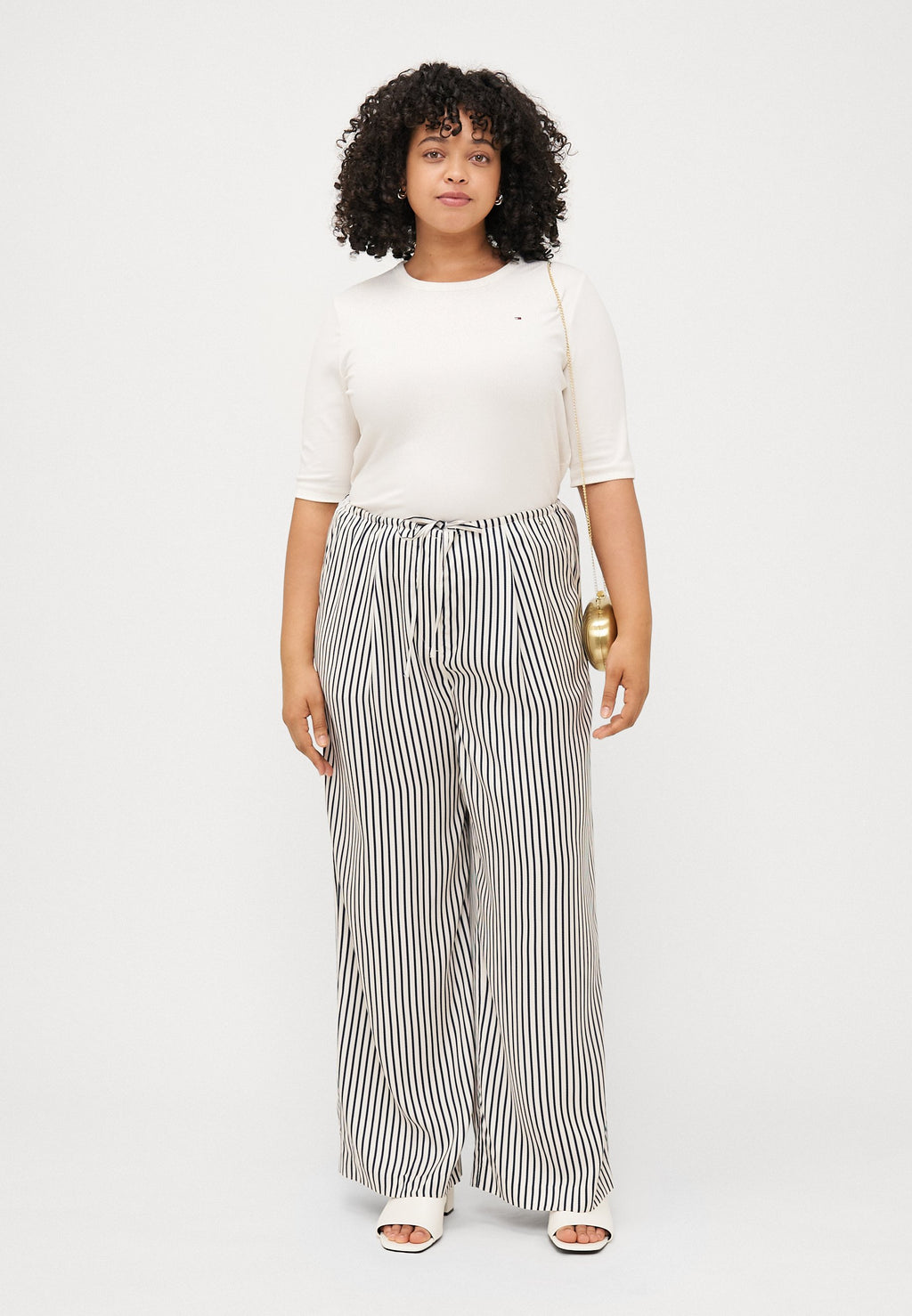 WIDE LEG  Media 2