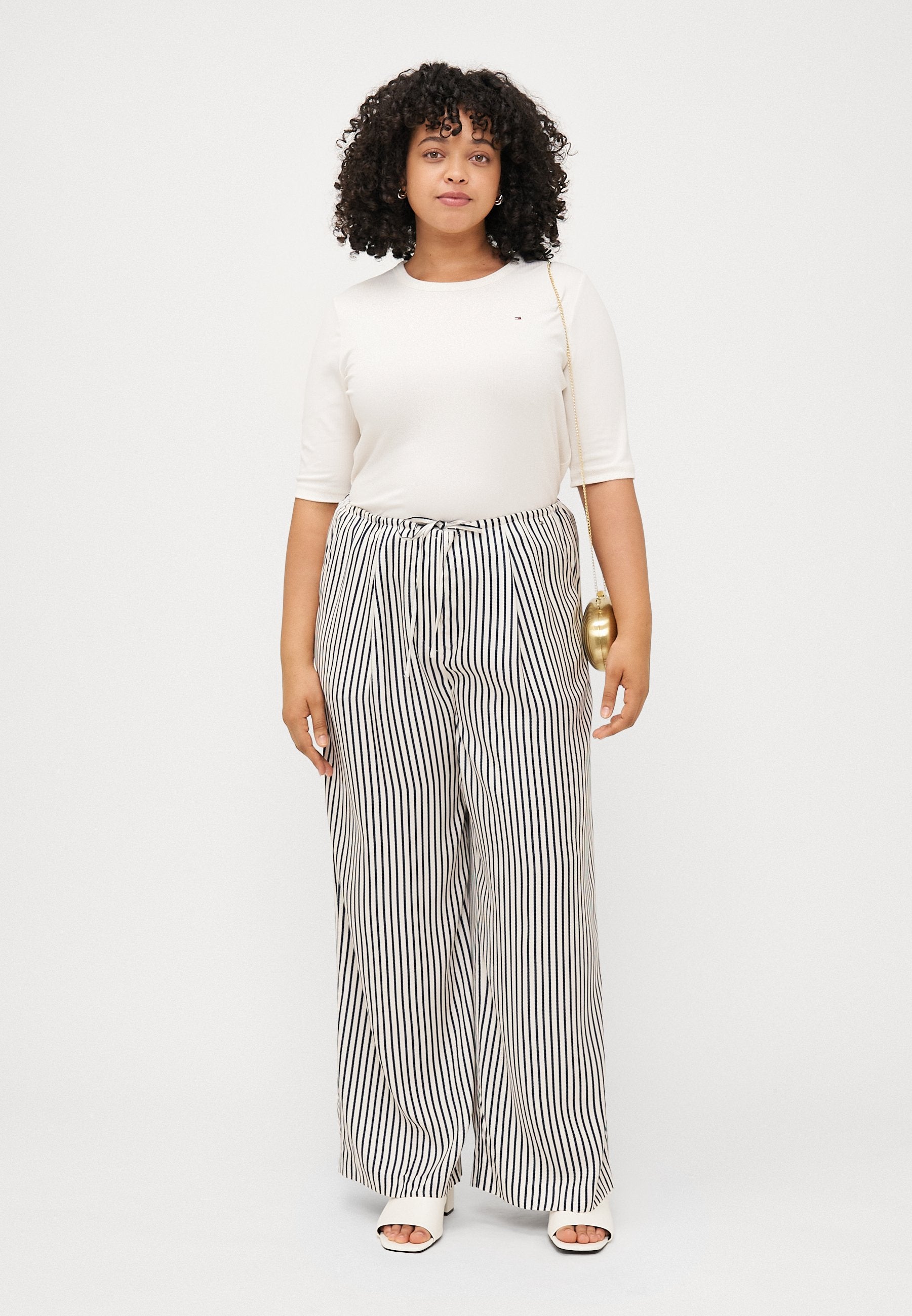 WIDE LEG  Media 2