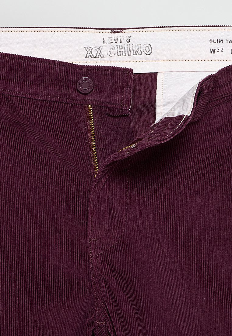 Levi's® SLIM TAPER