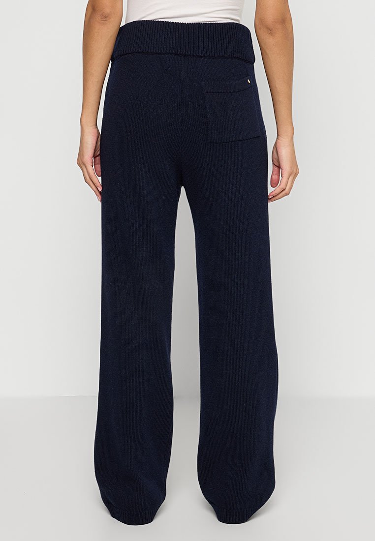 RIVIERAS LARGE LOUNGEWEAR