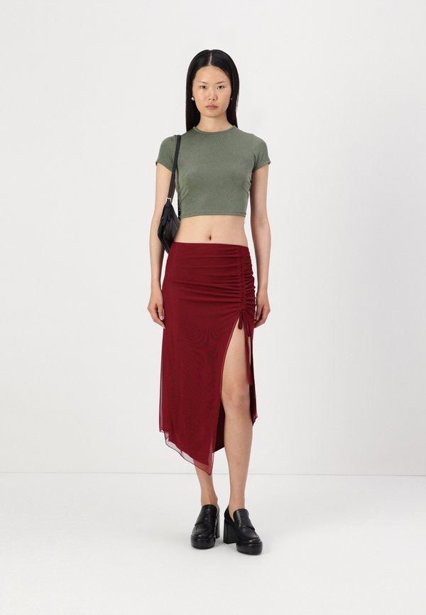 WAL G. DOLLY BACK ROCHED CROP