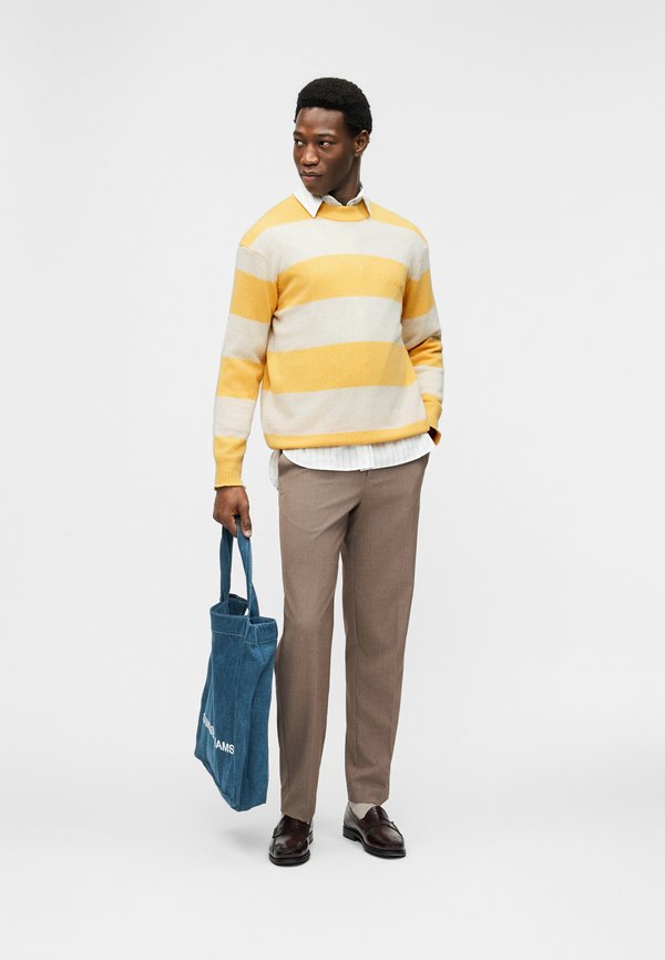 Selected SLHREUBEN RELAXED STRIPE CREW NECK
