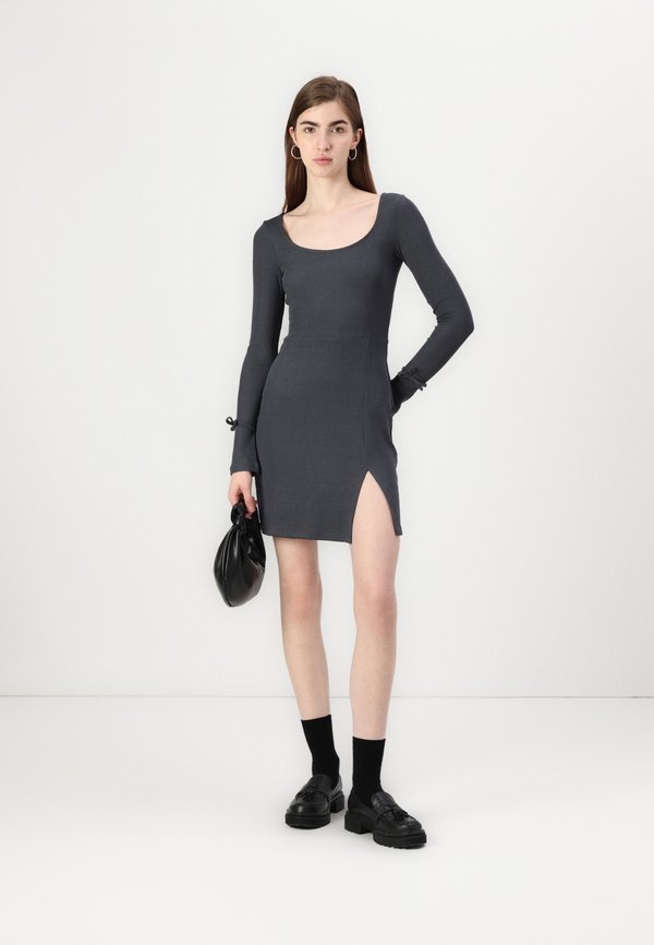 Even&Odd SCOOP NECK LONG SLEEVES TIED HEMS  DRESS