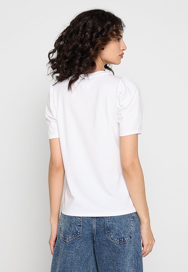 DKNY